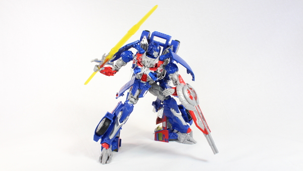 Transformers 4 Age Of Extinction Optimus Prime Leader Class Retail Version Action Figure Review  JPG (8 of 27)